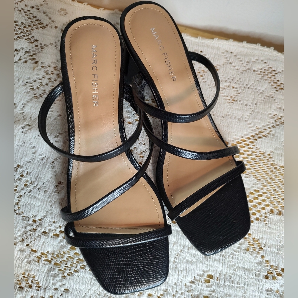 New US-W size 6.5 Marc Fisher Alaina Black Snake Skin Strappy Slide On Heels